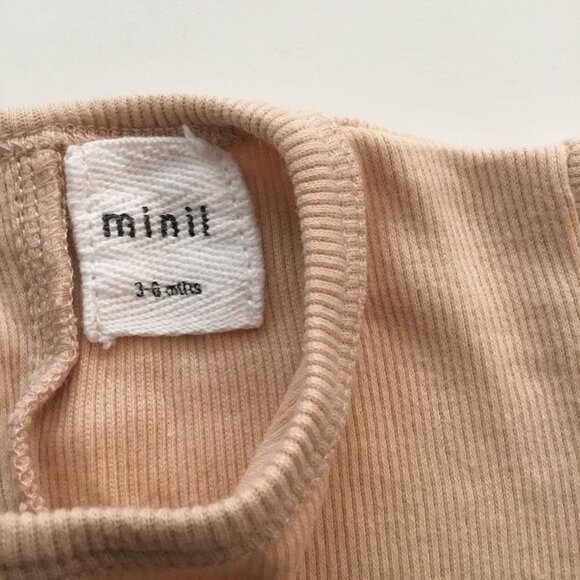 Minii Ribbed Romper - Picture 3 of 7